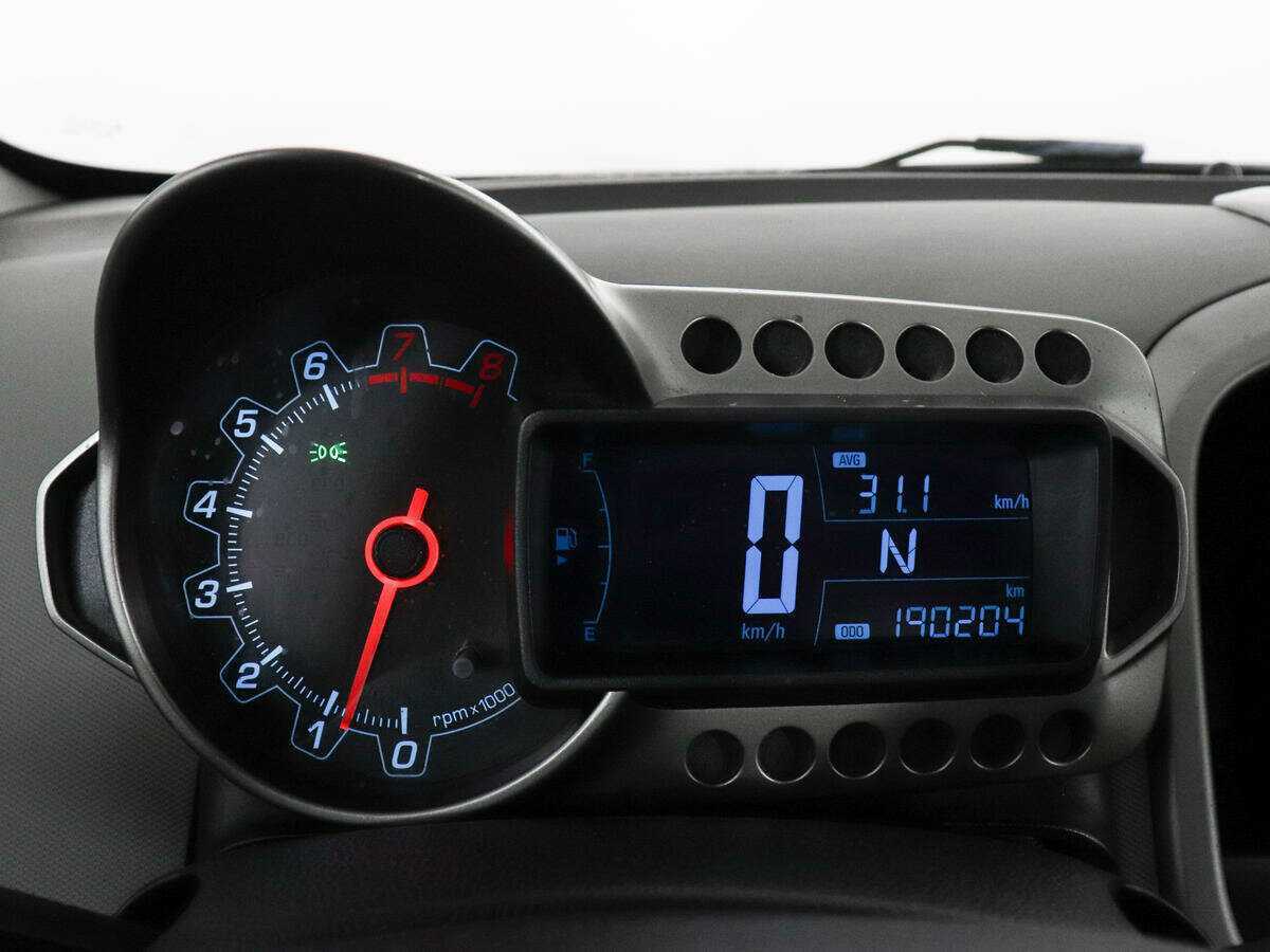 Chevrolet Aveo, 2014 - Фото №6