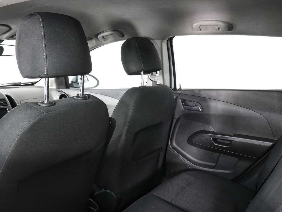 Chevrolet Aveo, 2014 - Фото №7