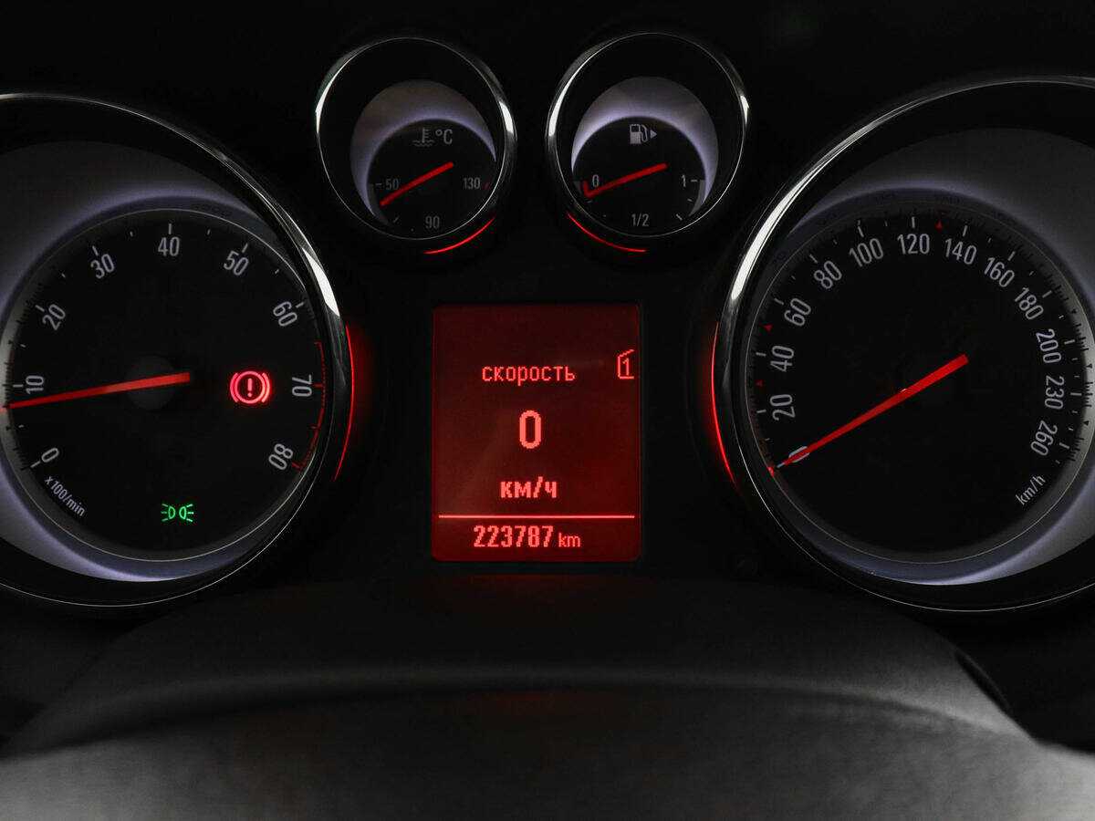 Opel Astra GTC, 2013 - Фото №6