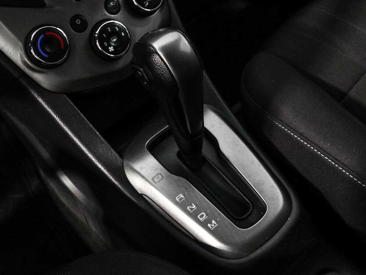 Chevrolet Aveo, 2012 - Фото №9