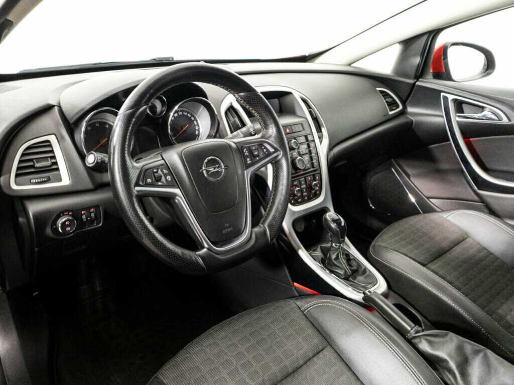 Opel Astra GTC, 2012 - Фото №10