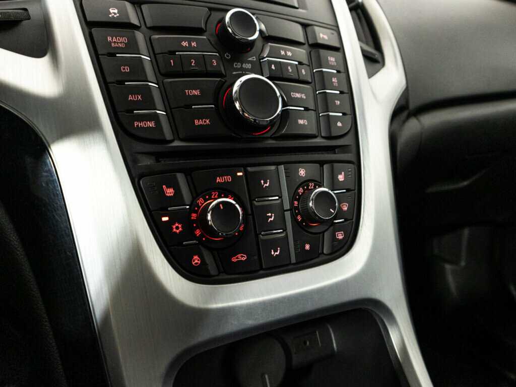 Opel Astra GTC, 2012 - Фото №14