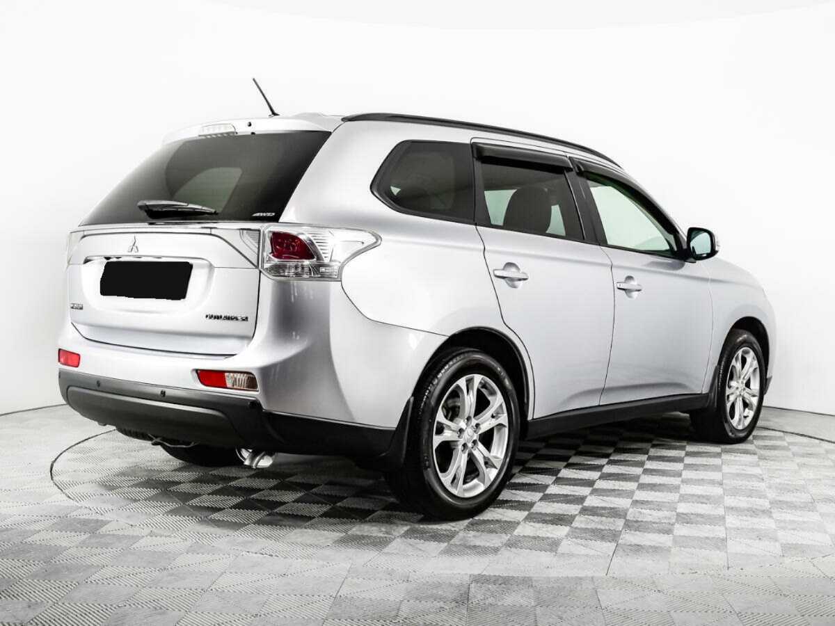 Mitsubishi Outlander, 2012 - Фото №3