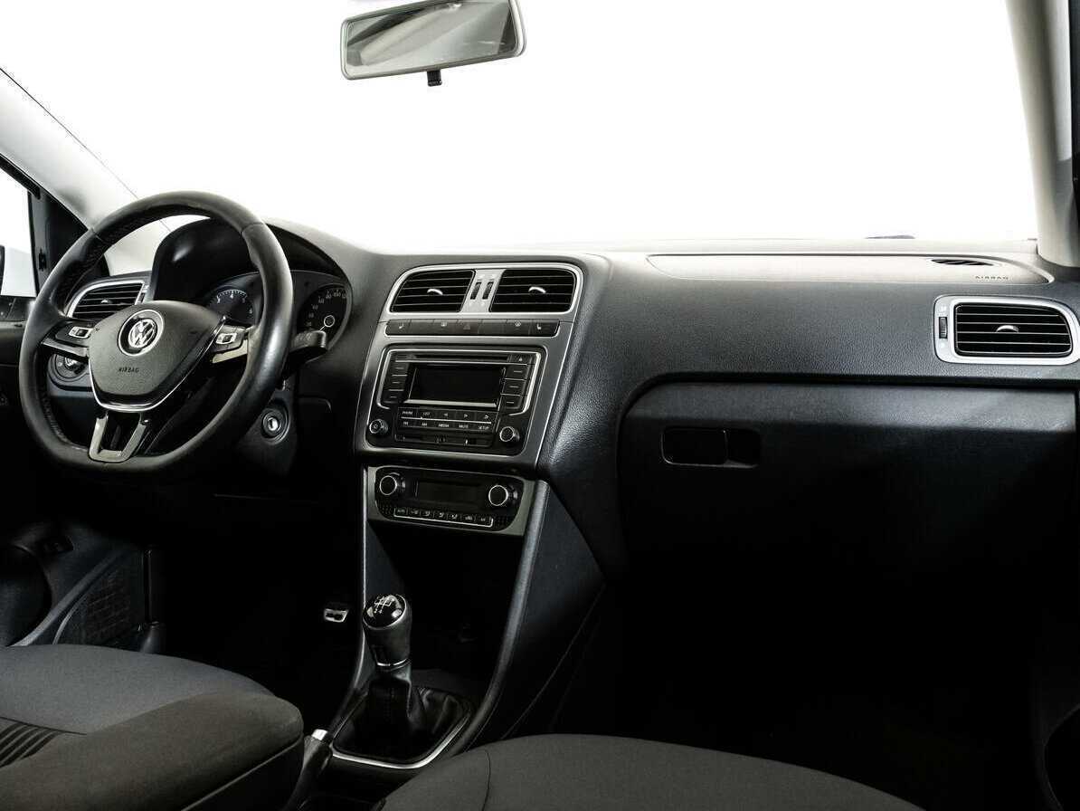 Volkswagen Polo, 2016 - Фото №8