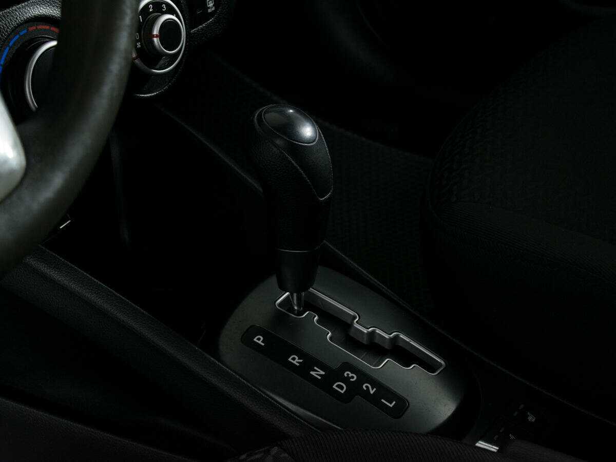 Kia Rio 4-speed, 2012 - Фото №15