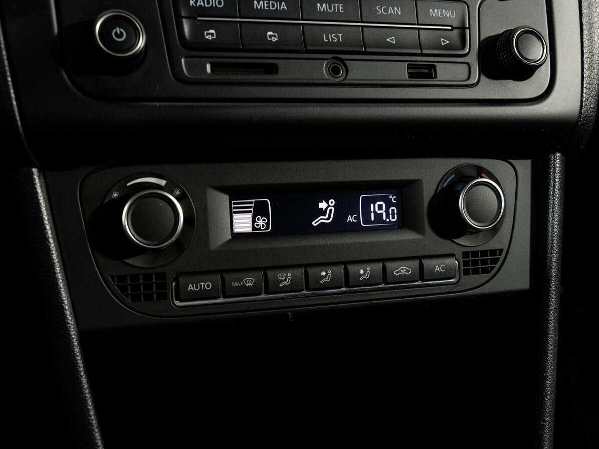 Volkswagen Polo, 2013 - Фото №10