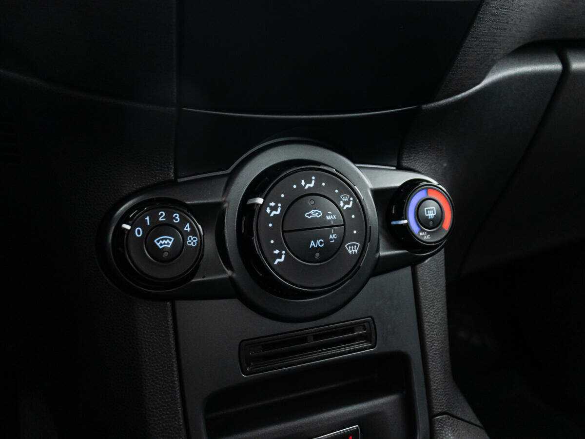 Ford Fiesta, 2016 - Фото №15