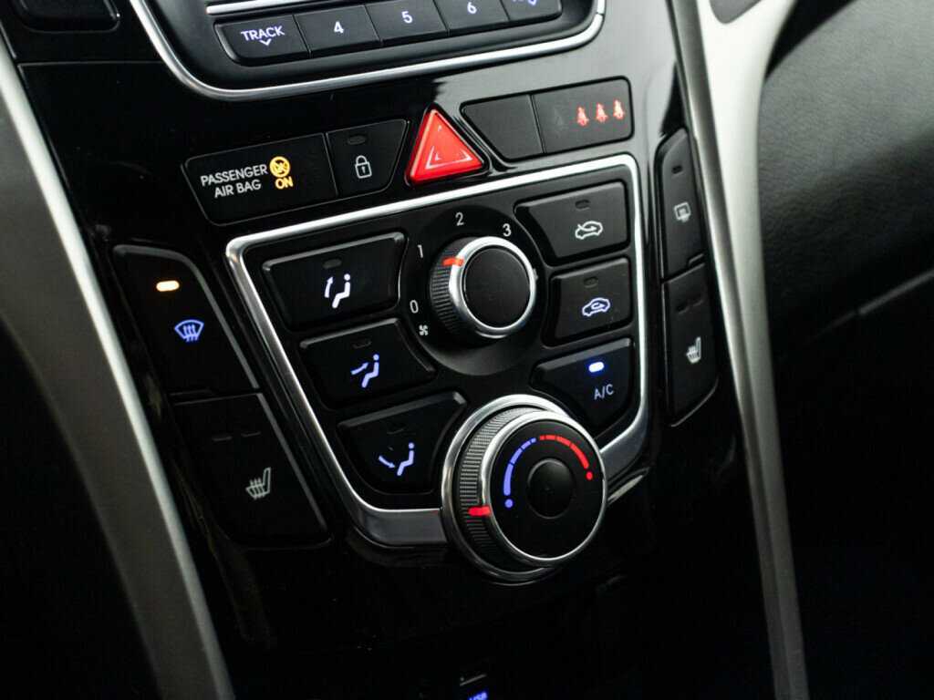 Hyundai i30, 2013 - Фото №14