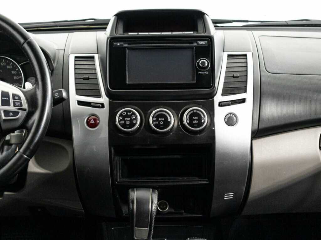 Mitsubishi Pajero Sport, 2014 - Фото №13