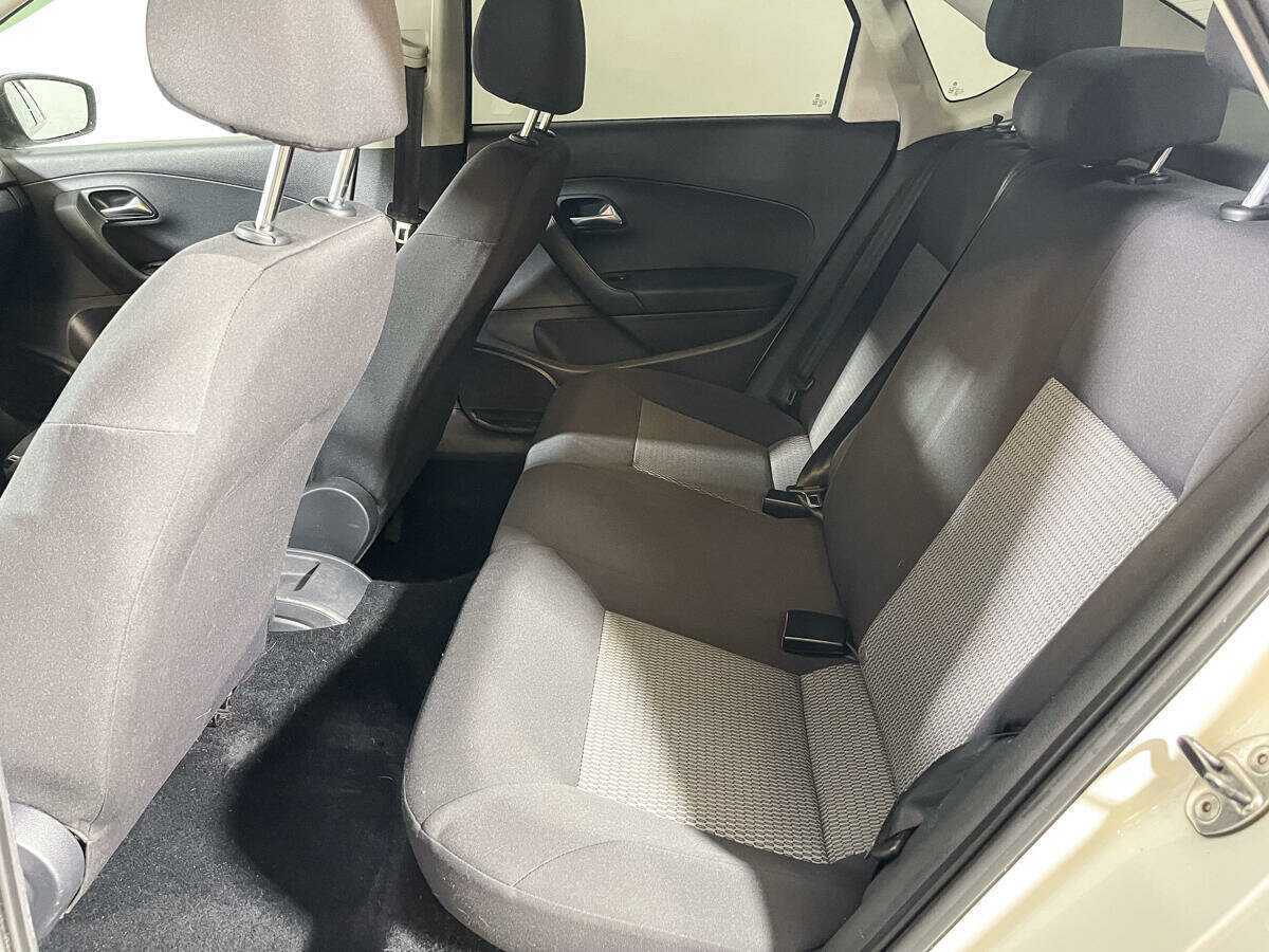 Volkswagen Polo, 2012 - Фото №9