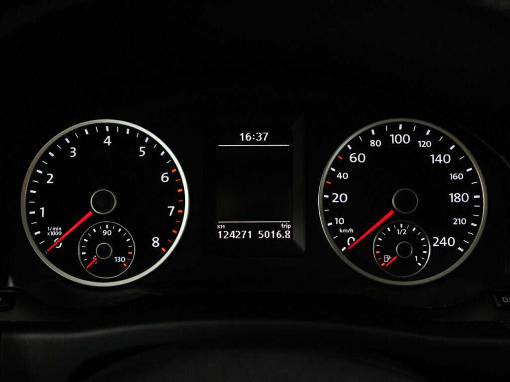 Volkswagen Tiguan, 2012 - Фото №11