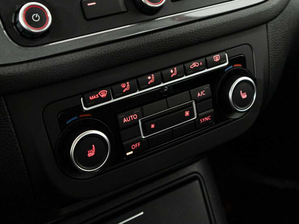 Volkswagen Tiguan, 2012 - Фото №15