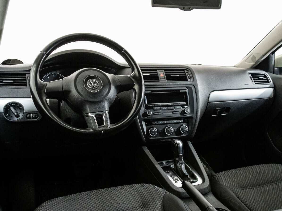 Volkswagen Jetta, 2012 - Фото №8