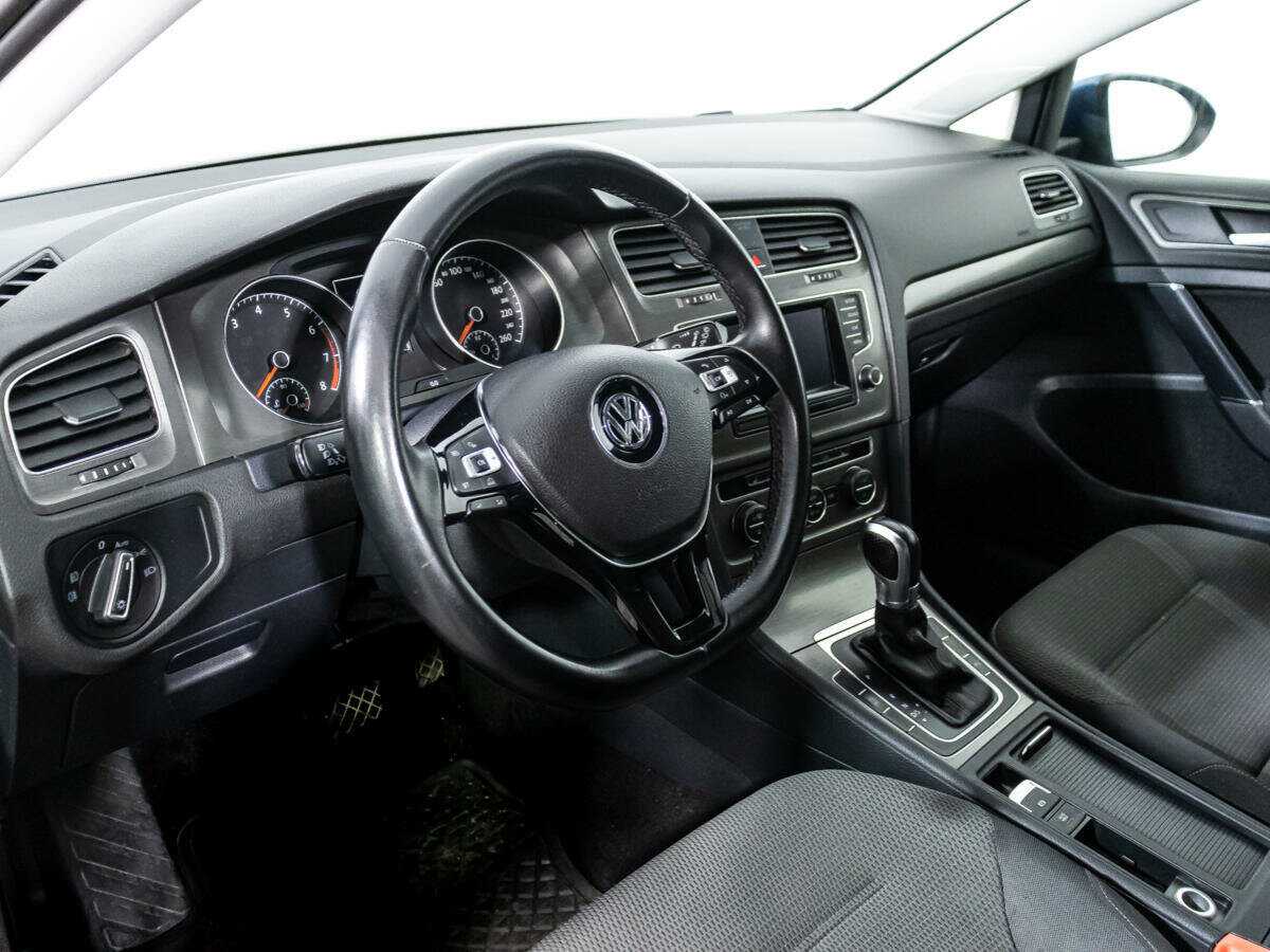 Volkswagen Golf, 2012 - Фото №10