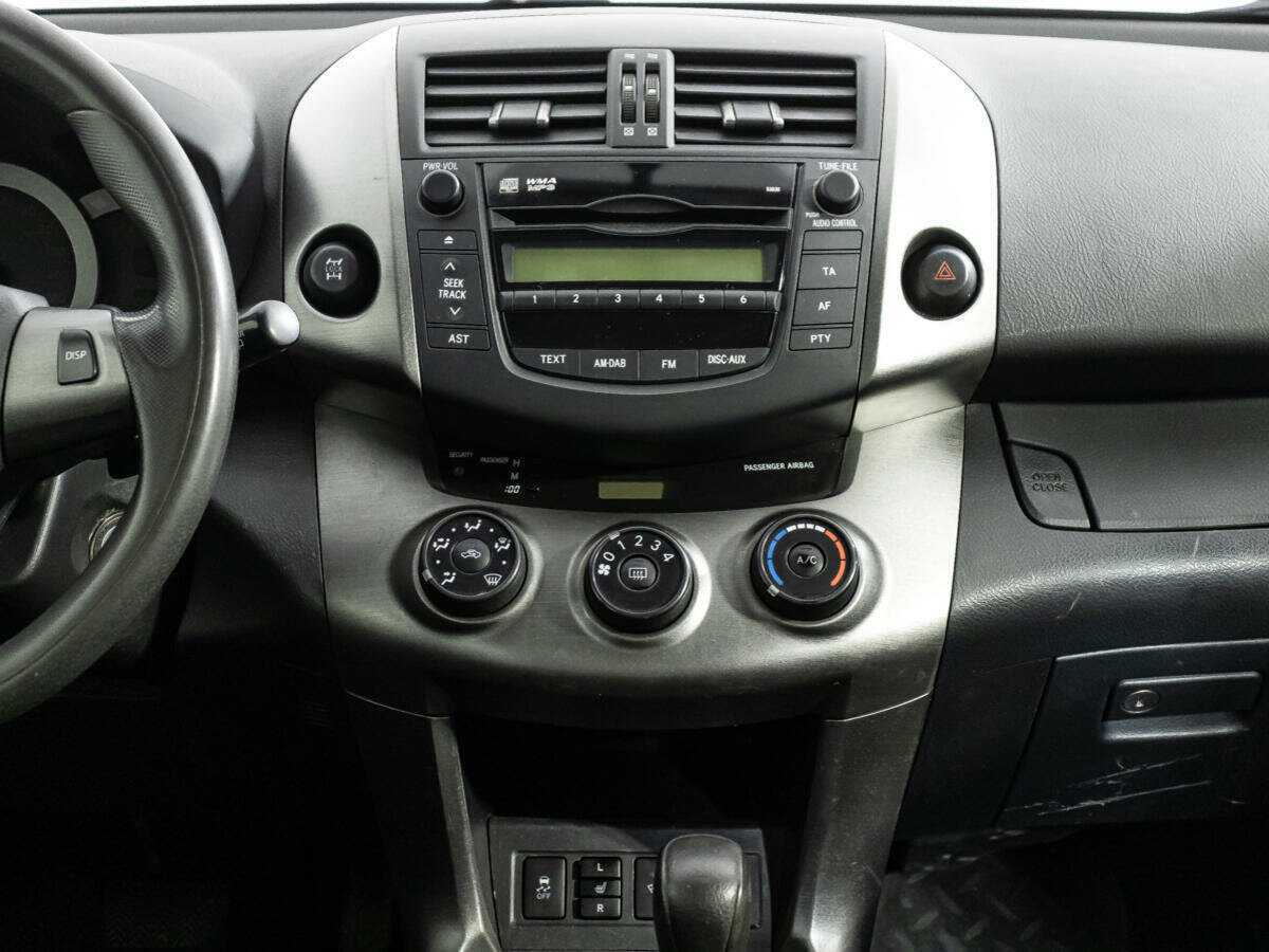 Toyota RAV4, 2012 - Фото №12