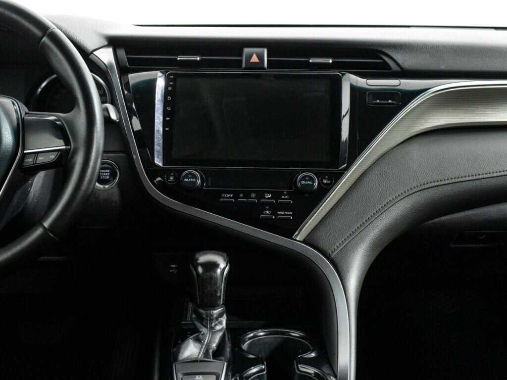 Toyota Camry, 2018 - Фото №13