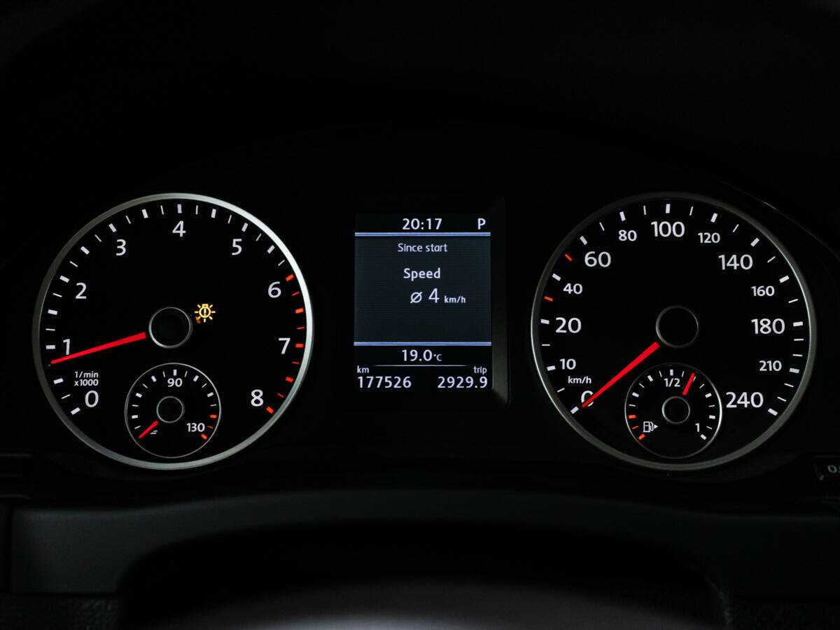 Volkswagen Tiguan, 2012 - Фото №11