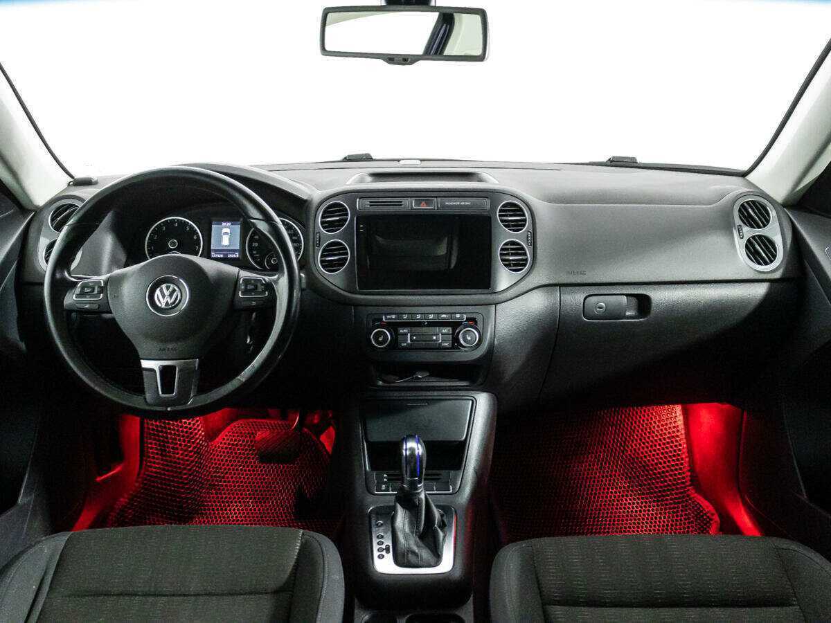 Volkswagen Tiguan, 2012 - Фото №12