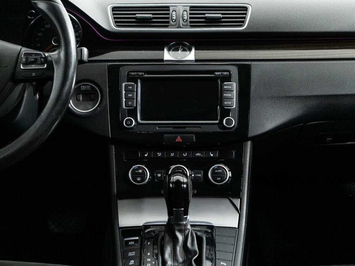 Volkswagen Passat CC, 2013 - Фото №13
