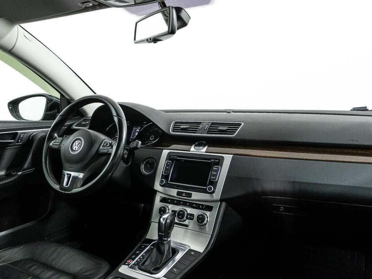 Volkswagen Passat, 2012 - Фото №8