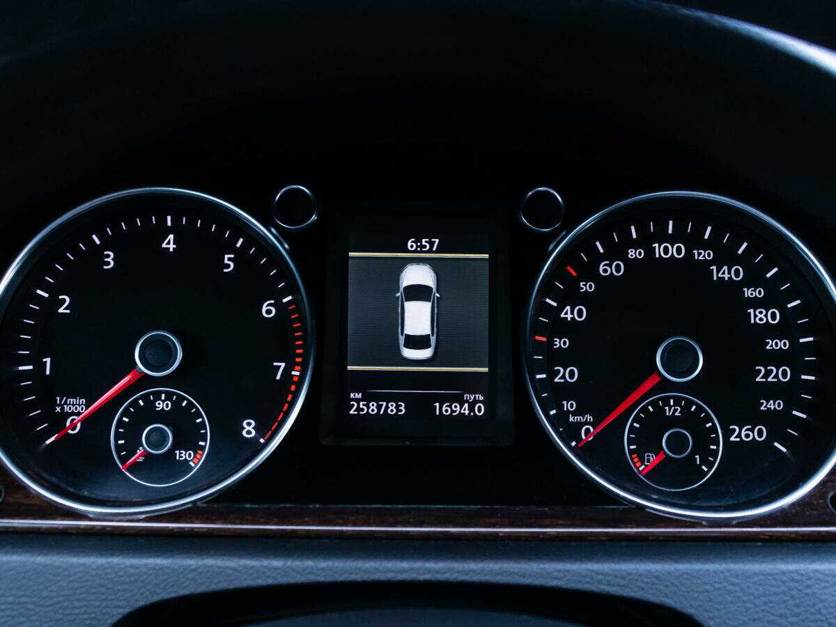 Volkswagen Passat, 2012 - Фото №11