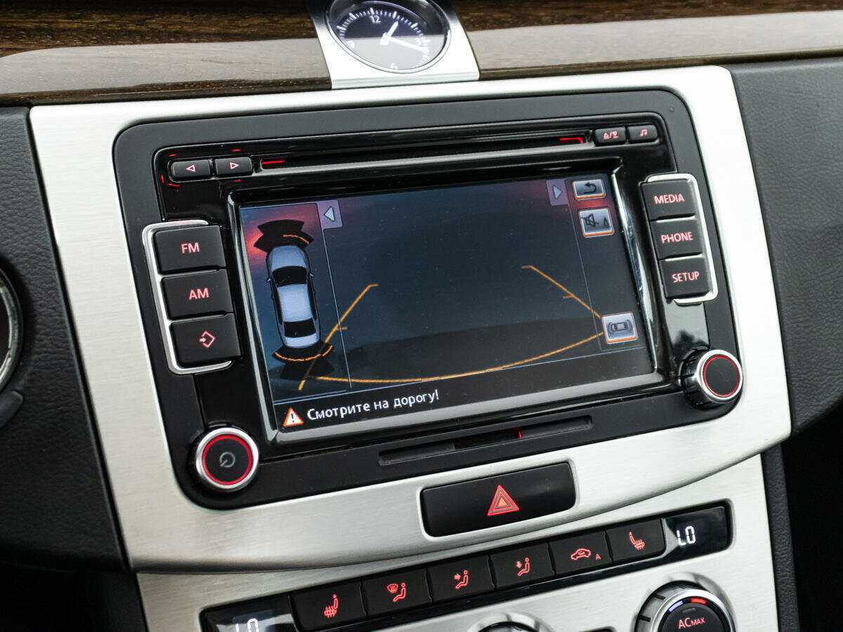 Volkswagen Passat, 2012 - Фото №14