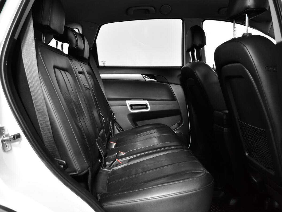 Opel Antara, 2012 - Фото №9