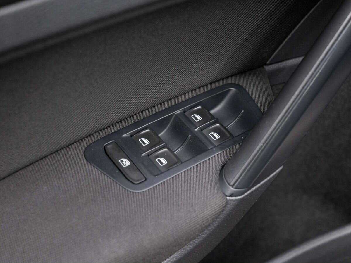 Volkswagen Golf, 2013 - Фото №17