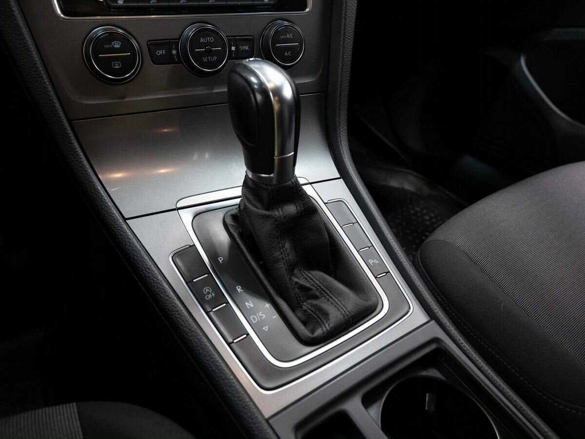 Volkswagen Golf, 2013 - Фото №21