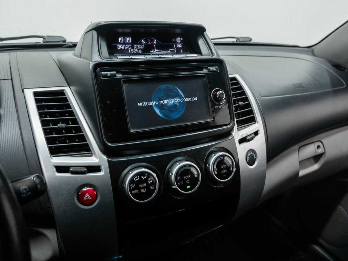 Mitsubishi Pajero Sport, 2014 - Фото №17