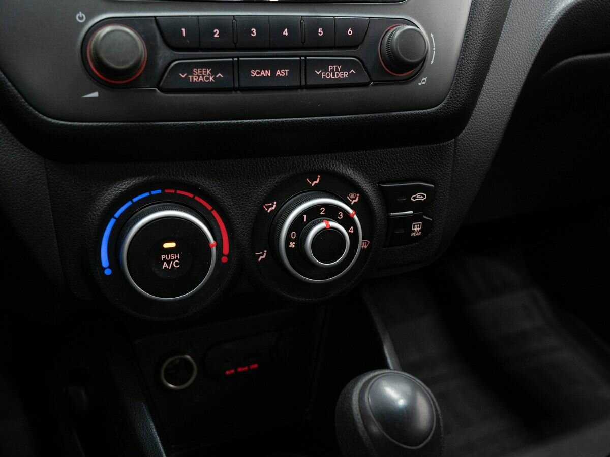 Kia Rio 4-speed, 2012 - Фото №16