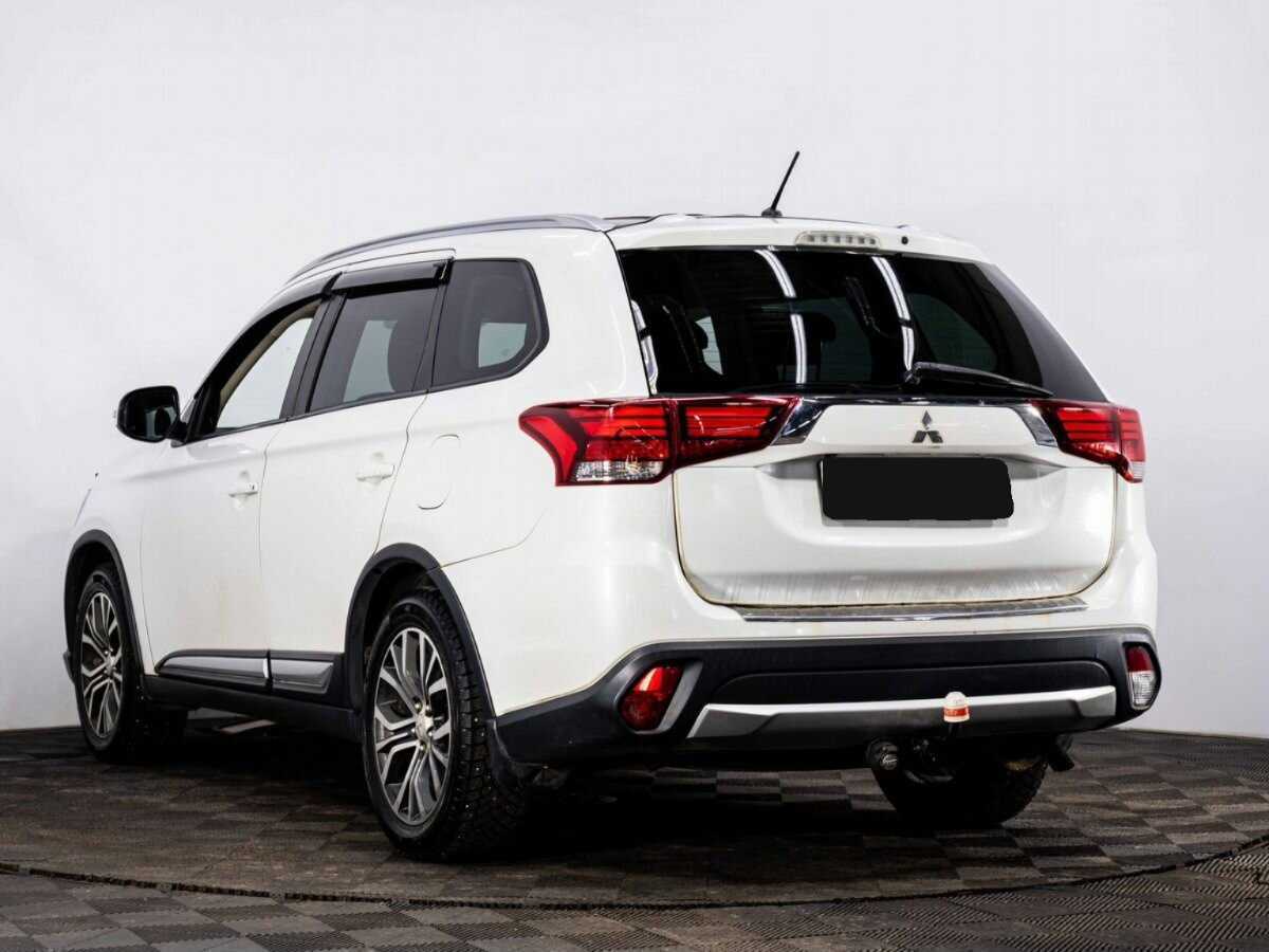 Mitsubishi Outlander, 2015 - Фото №3