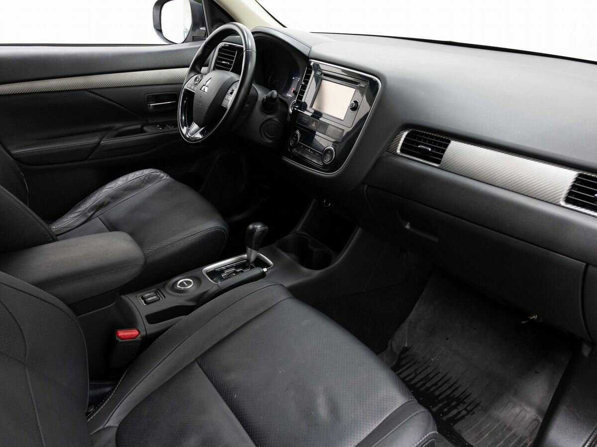 Mitsubishi Outlander, 2015 - Фото №12