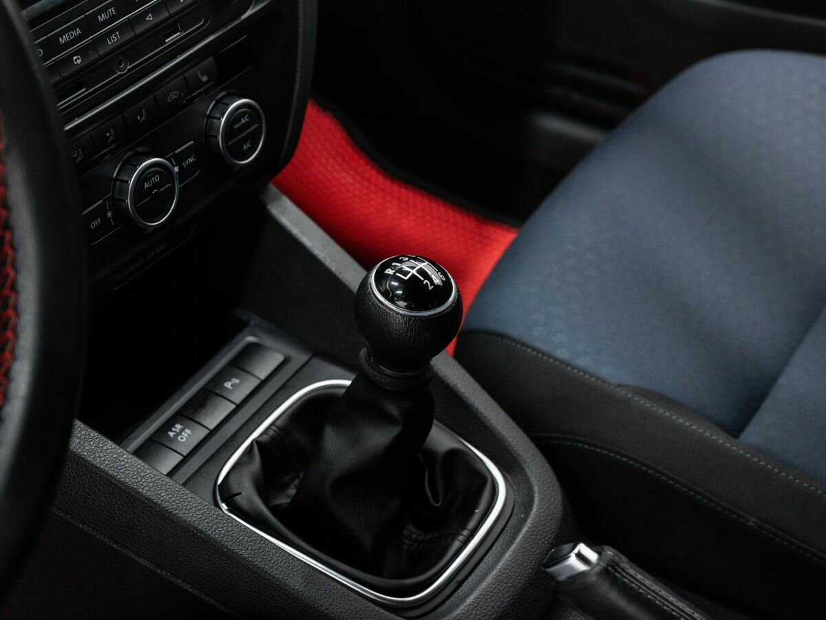 Volkswagen Jetta, 2013 - Фото №16