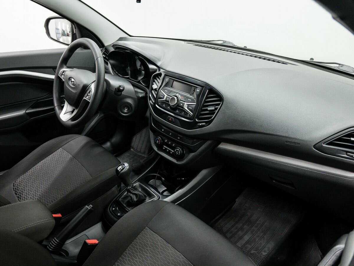 Lada (ВАЗ) Vesta SW, 2019 - Фото №7