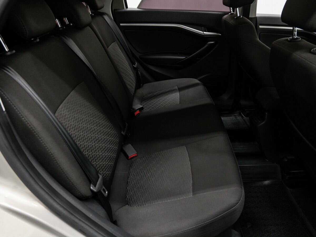 Lada (ВАЗ) Vesta SW, 2019 - Фото №9