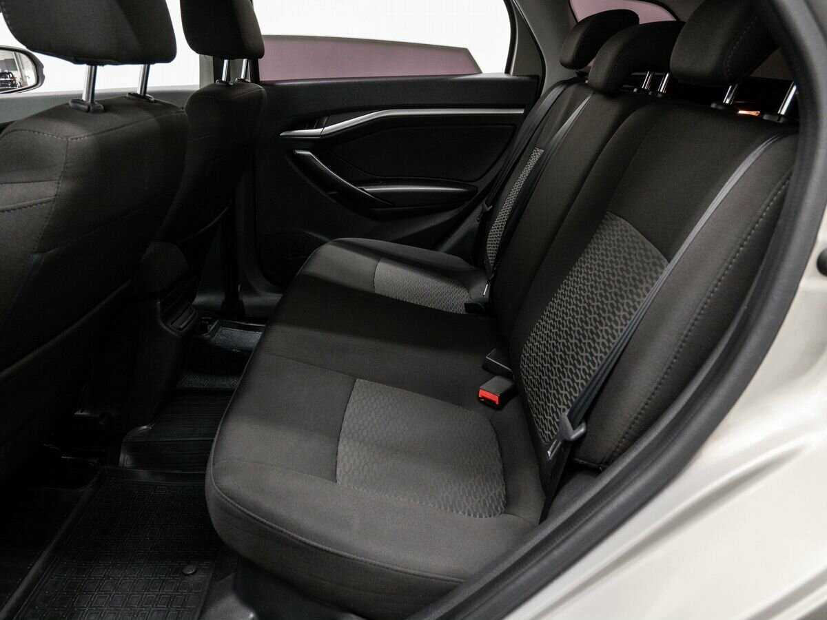 Lada (ВАЗ) Vesta SW, 2019 - Фото №12