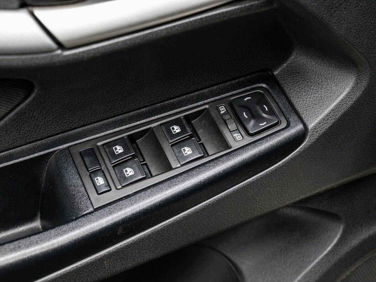 Lada (ВАЗ) Vesta SW, 2019 - Фото №15