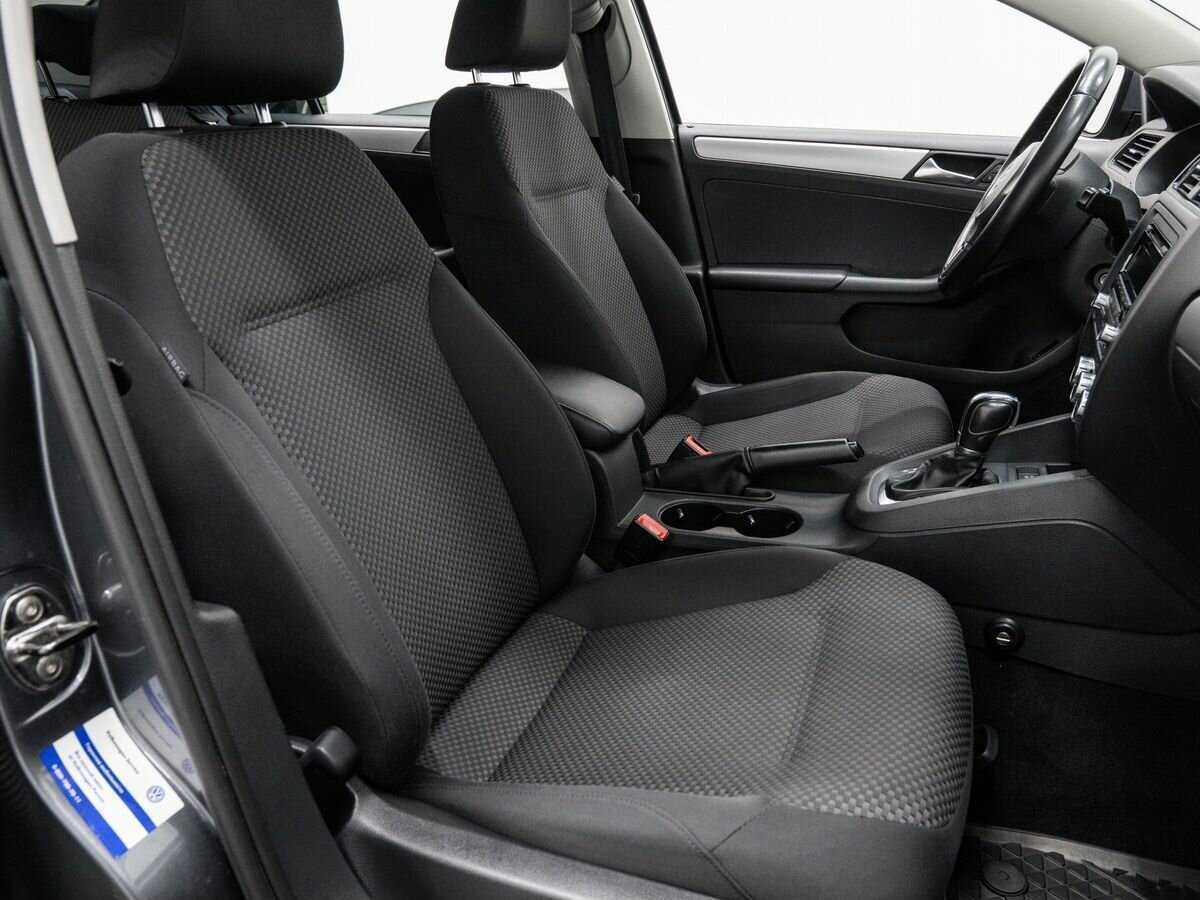 Volkswagen Jetta, 2012 - Фото №8