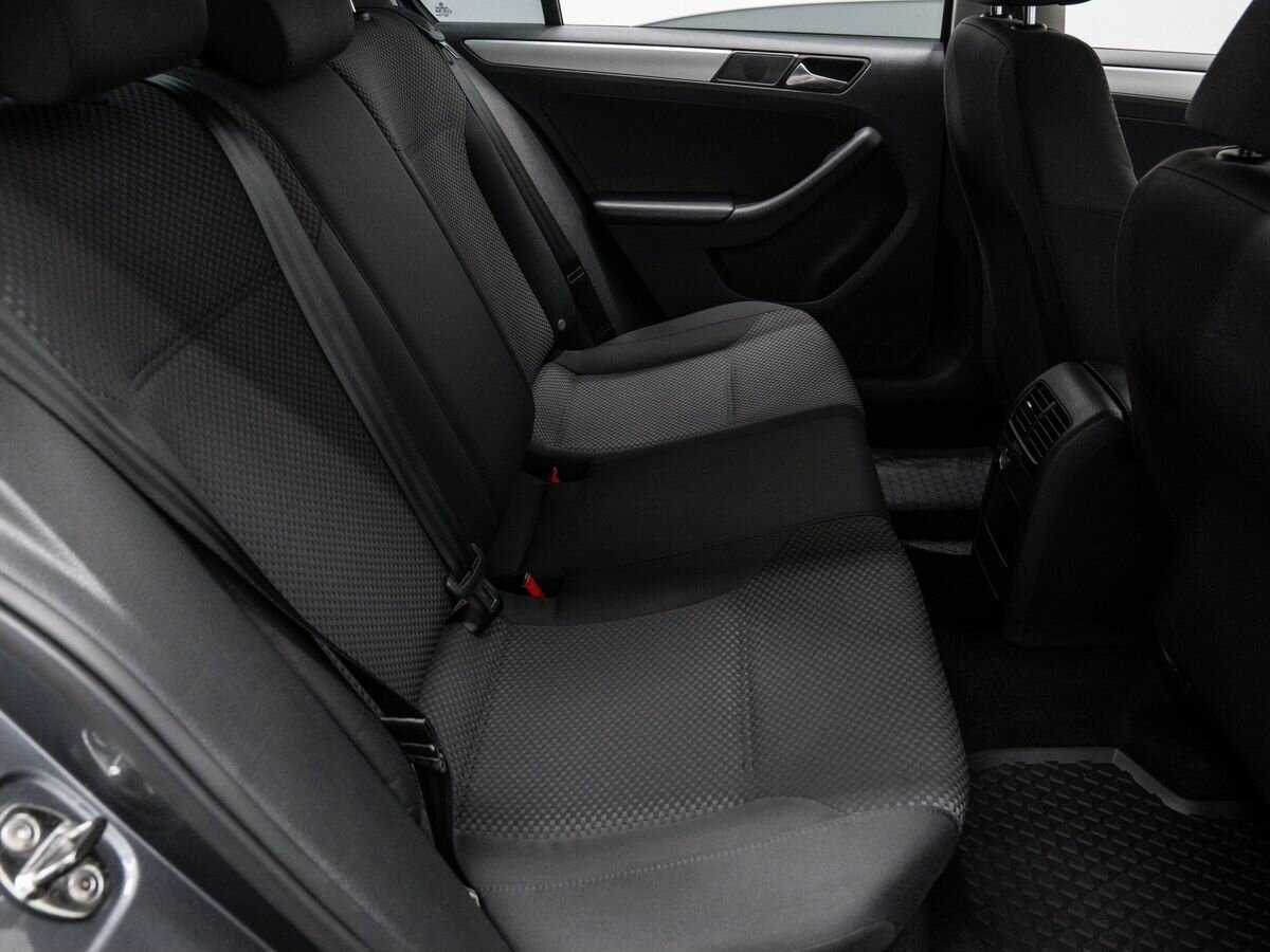 Volkswagen Jetta, 2012 - Фото №9