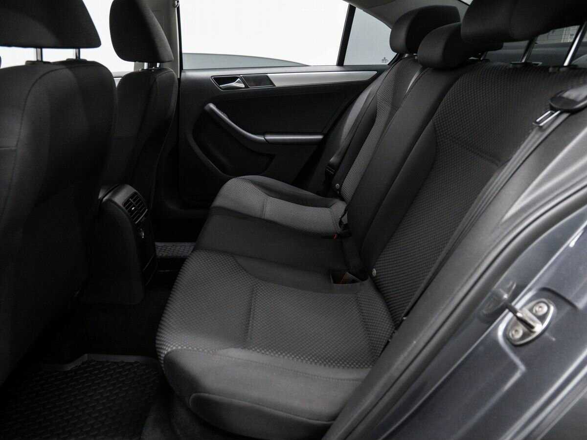 Volkswagen Jetta, 2012 - Фото №12