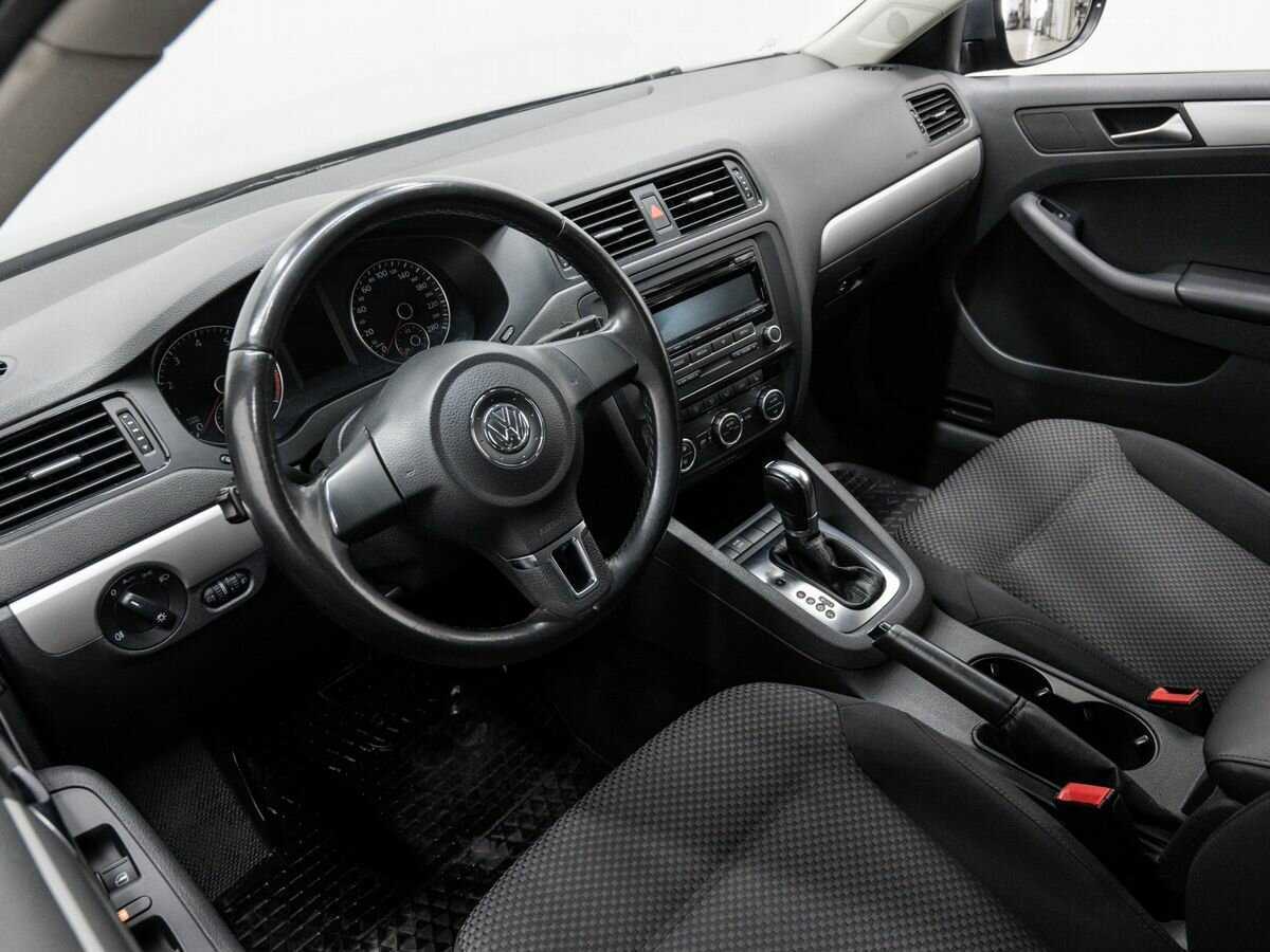 Volkswagen Jetta, 2012 - Фото №13