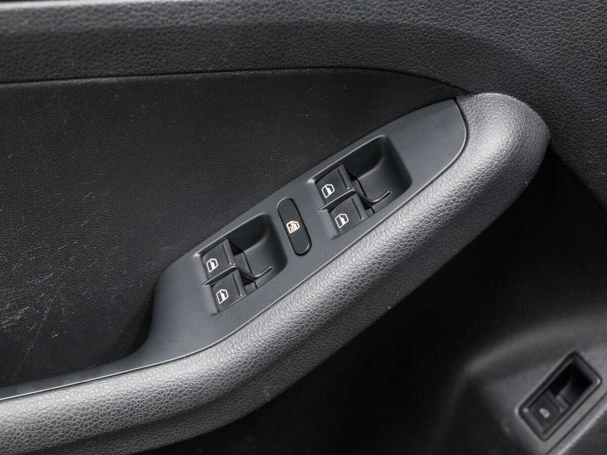 Volkswagen Jetta, 2012 - Фото №15