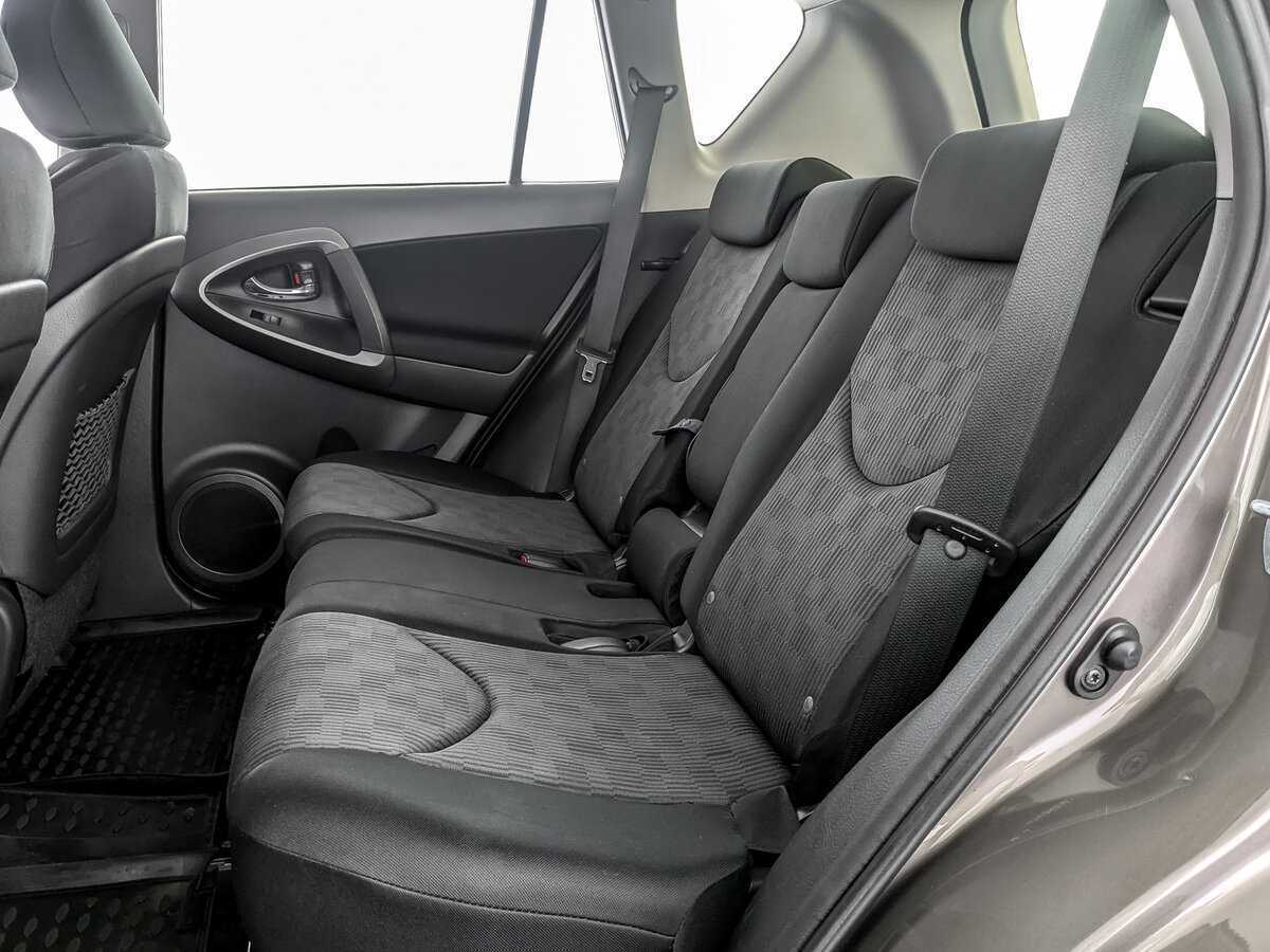 Toyota RAV4, 2012 - Фото №11