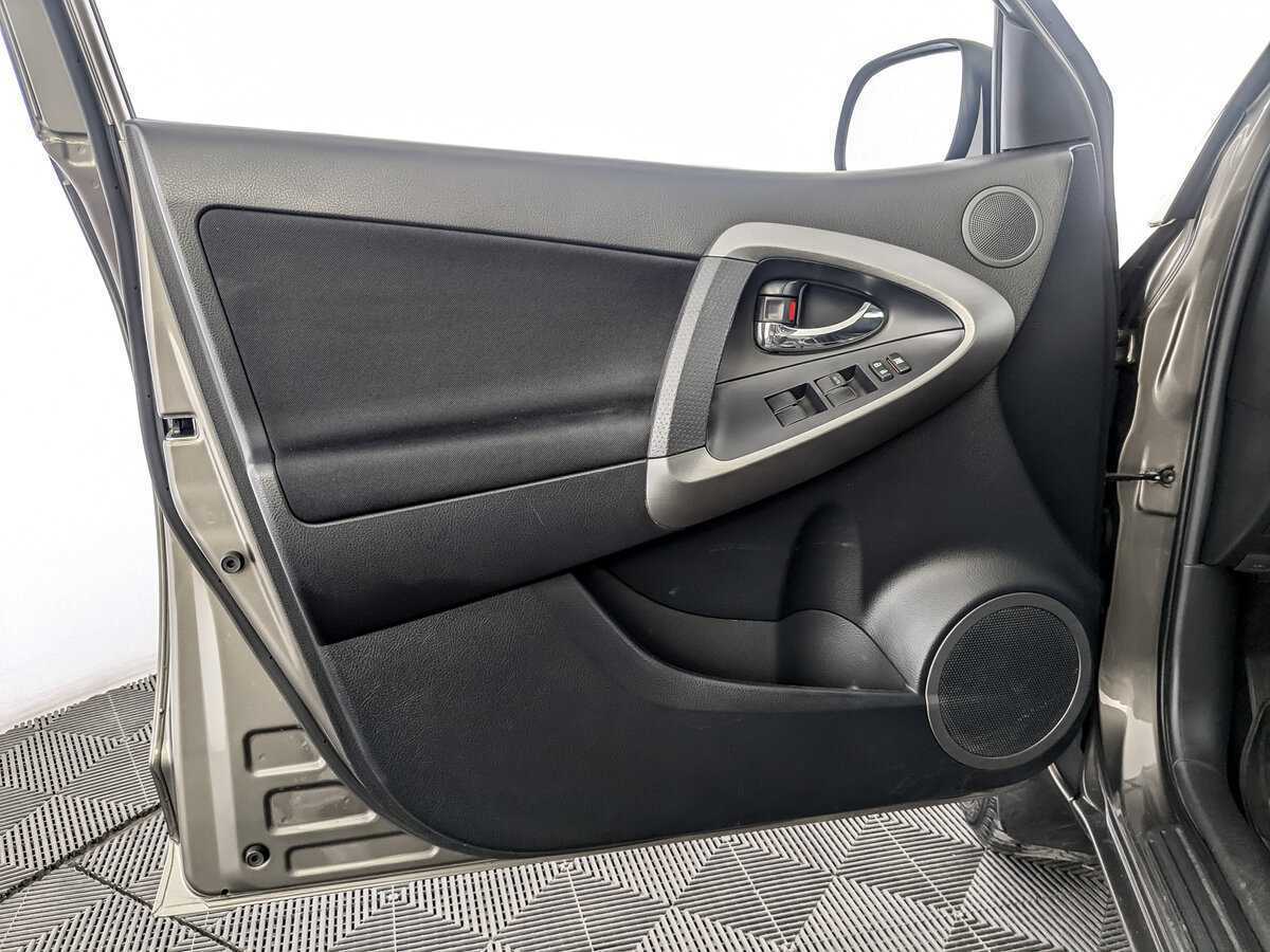 Toyota RAV4, 2012 - Фото №18