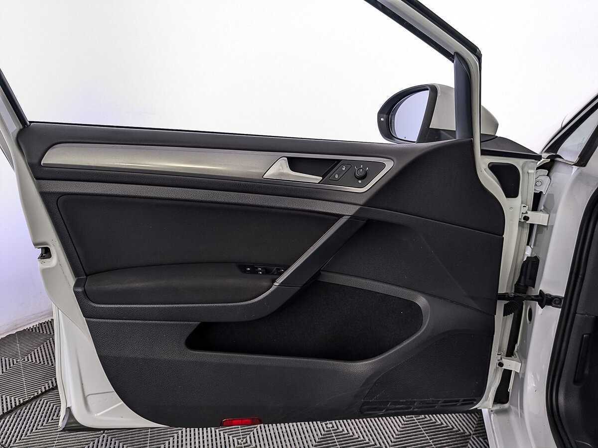 Volkswagen Golf, 2014 - Фото №18