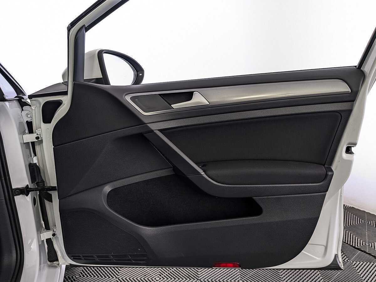 Volkswagen Golf, 2014 - Фото №24