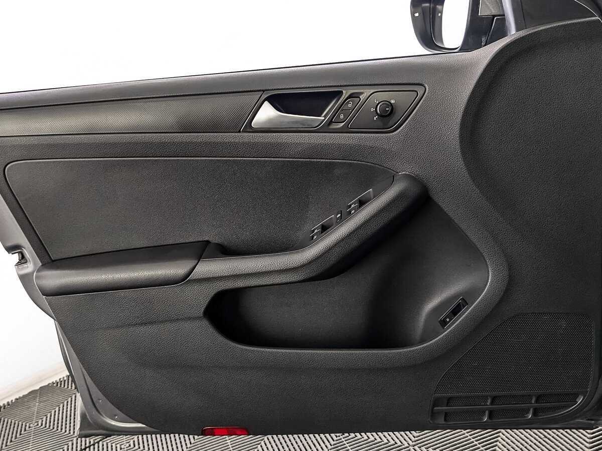 Volkswagen Jetta, 2016 - Фото №18