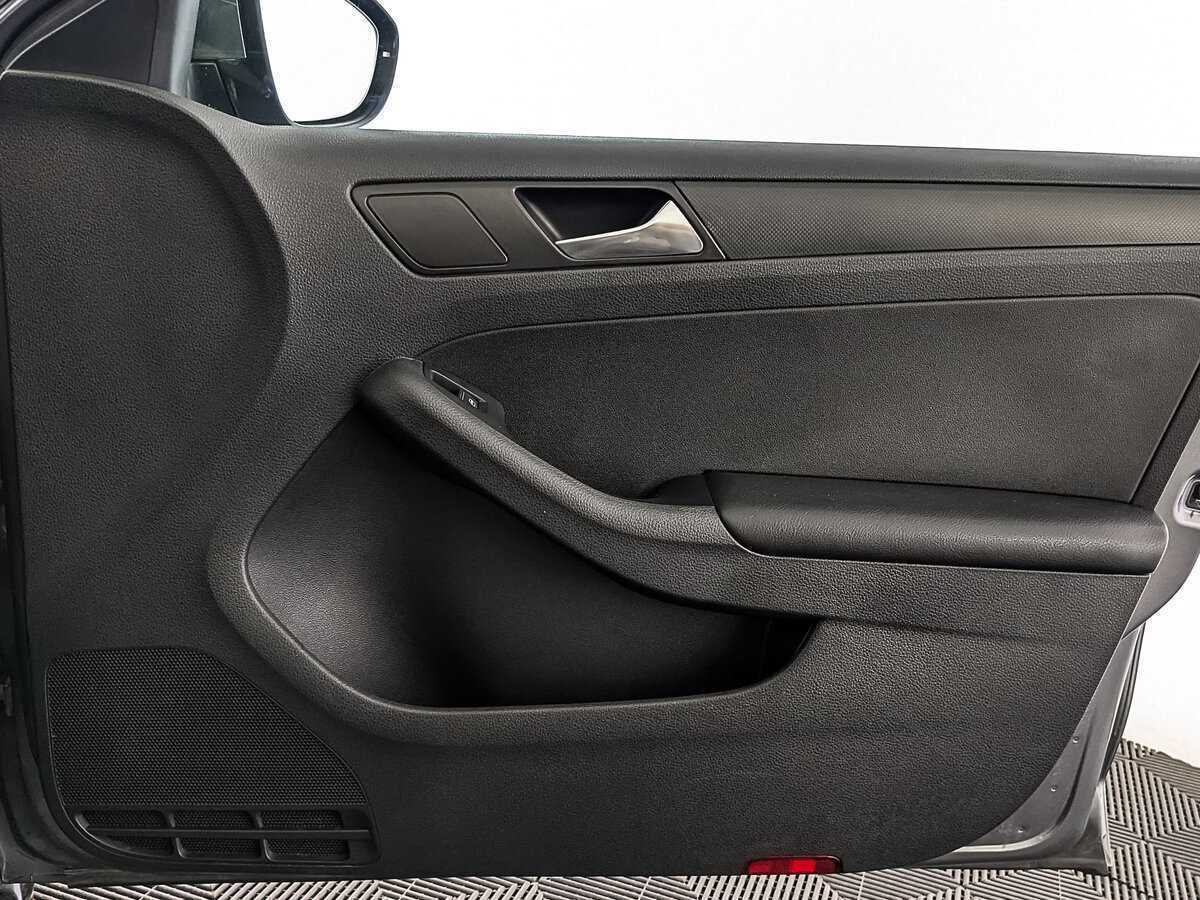 Volkswagen Jetta, 2016 - Фото №24