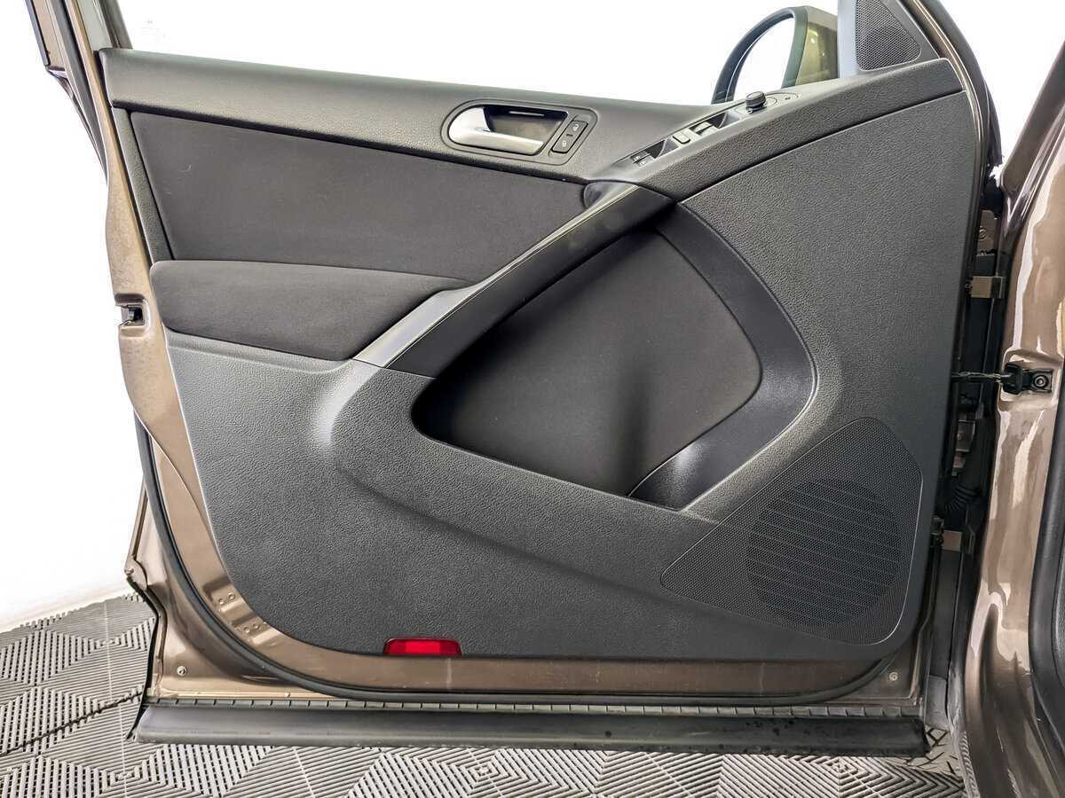 Volkswagen Tiguan, 2016 - Фото №18